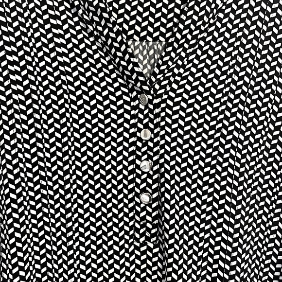 Women’s Blouse - Picture 4 of 5